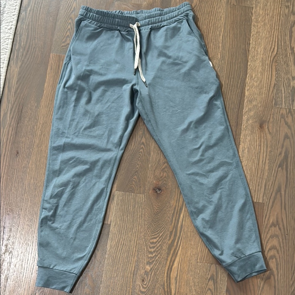 Vuori Smoke Blue Performance Joggers with Elastic Waistband XS